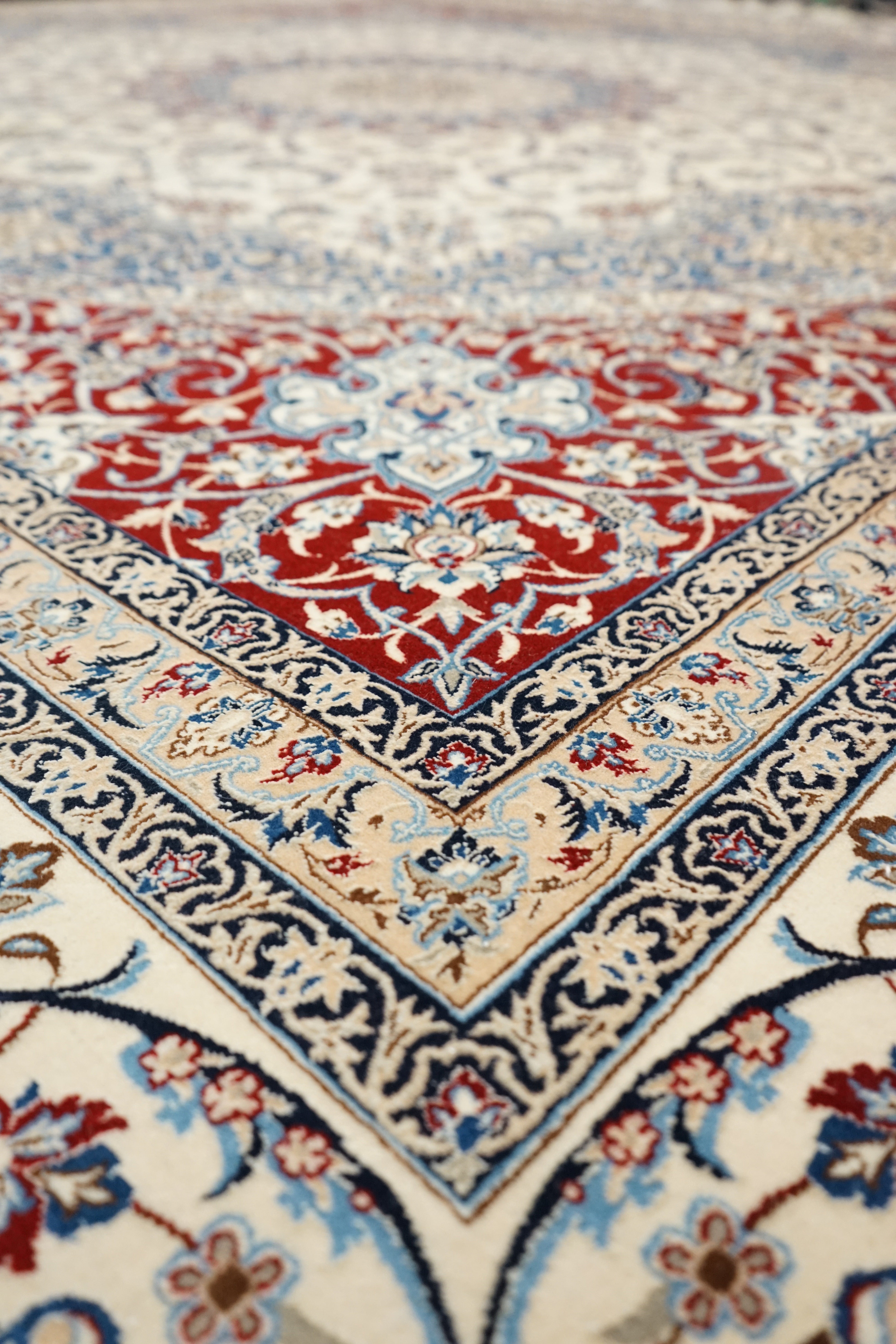 Traditional Rug Collection