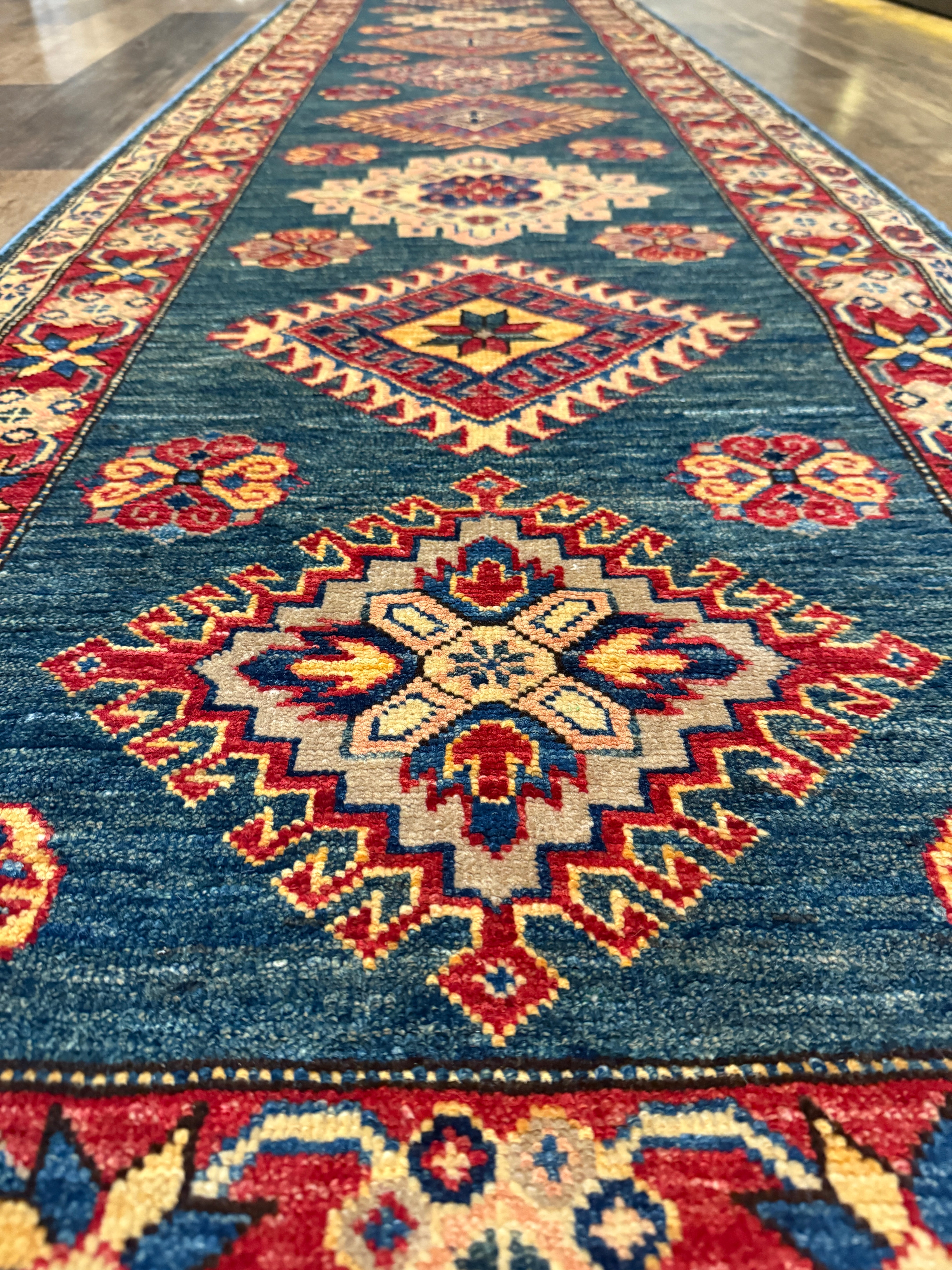 2'7" x 9'10" Pakistan Veggie dye