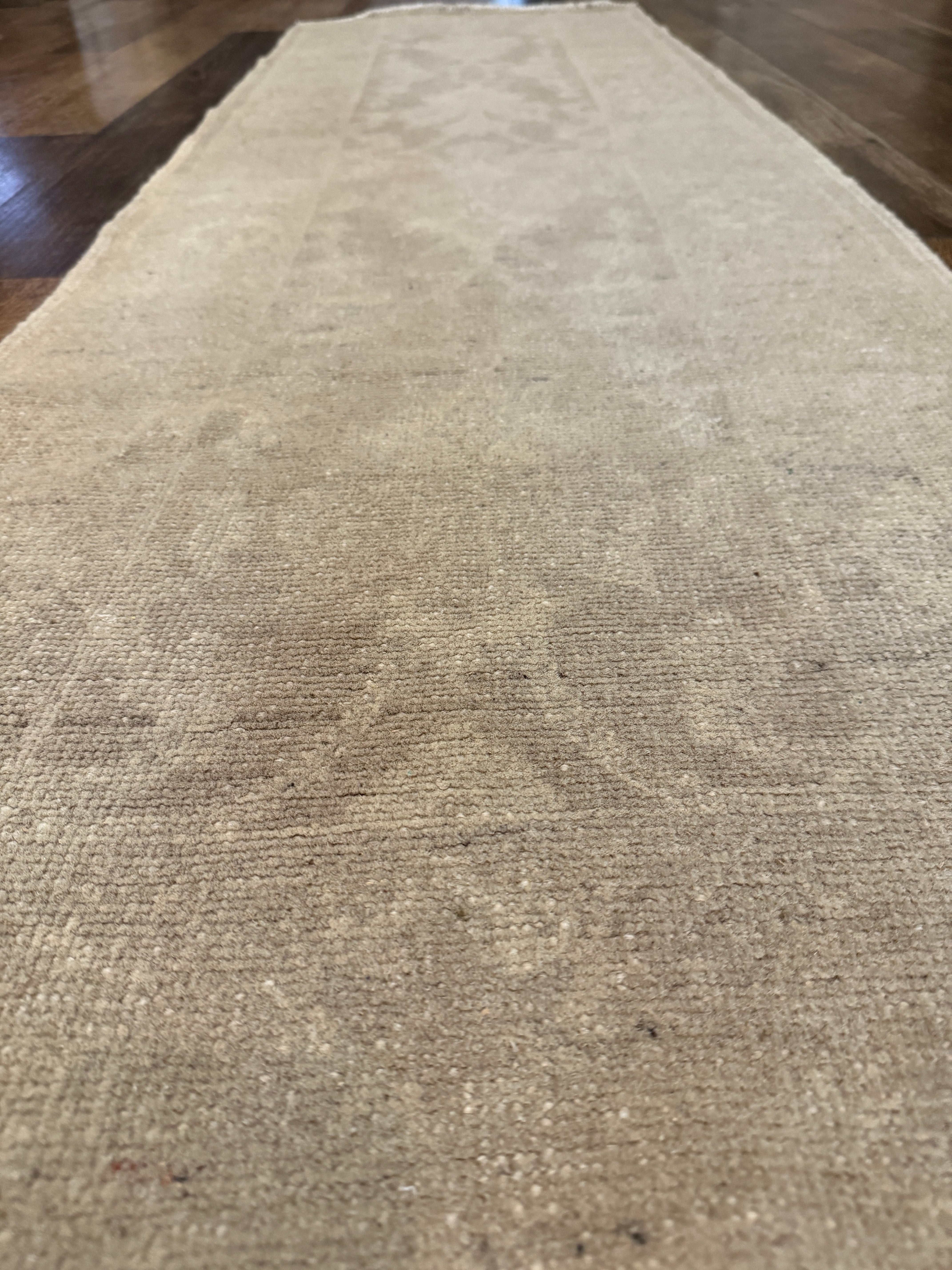 2' x 6'2" Pakistan natural wool