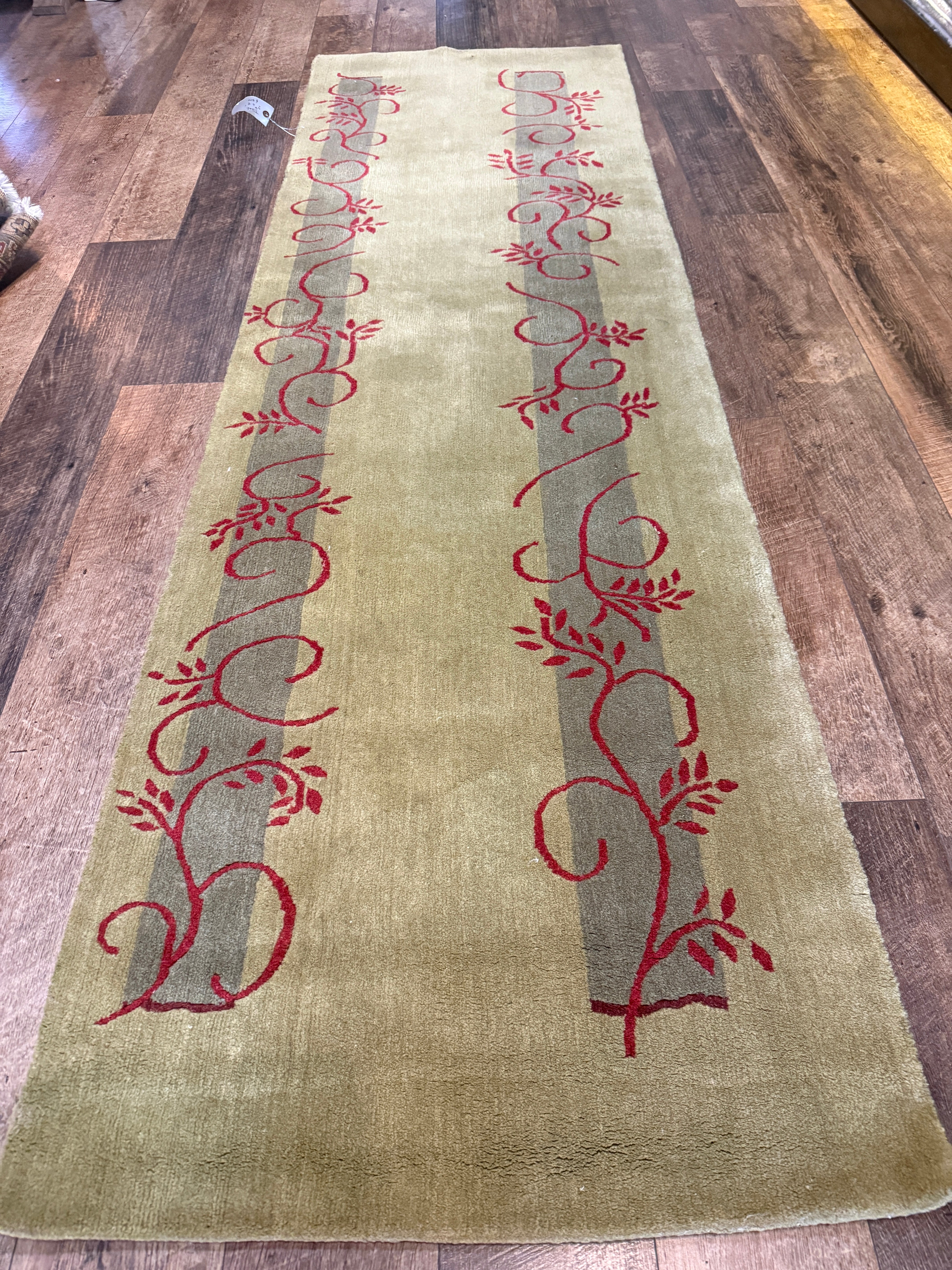 2'6" x 8'1" Tibet Modern